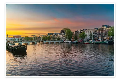 Amsterdam, the Netherlands after sunset de George Pachantouris