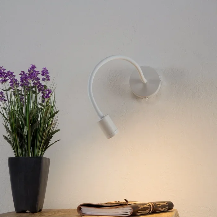 Aplique de pared LED flexible Focus, blanco