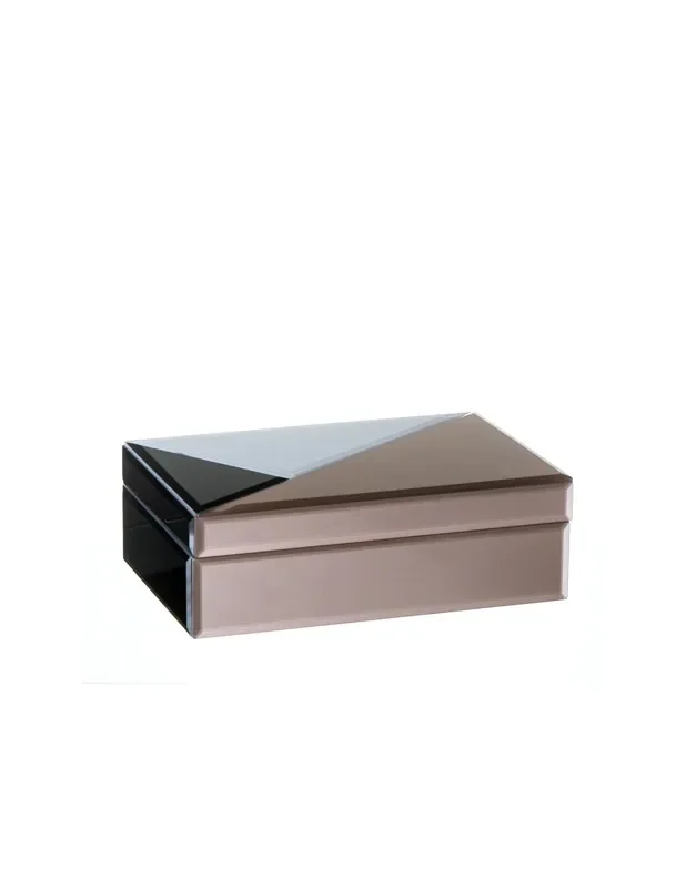 Caja 24.5*8*16.5 triangulo blanco/negro/dorado