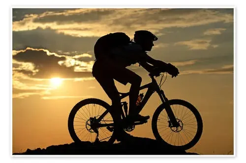 Ciclistas de montaña en Kampenwand de Norbert Eisele-Hein imageBROKER