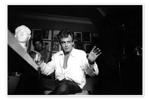 James Dean in a White T-shirt de Sanford Roth Science Source