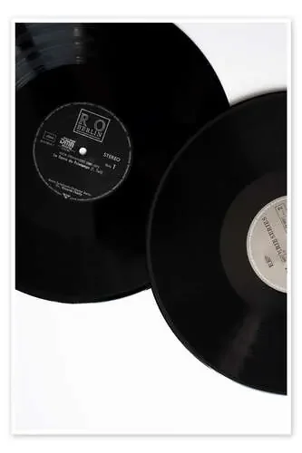 The minimalist beauty of records and music de Studio Nahili