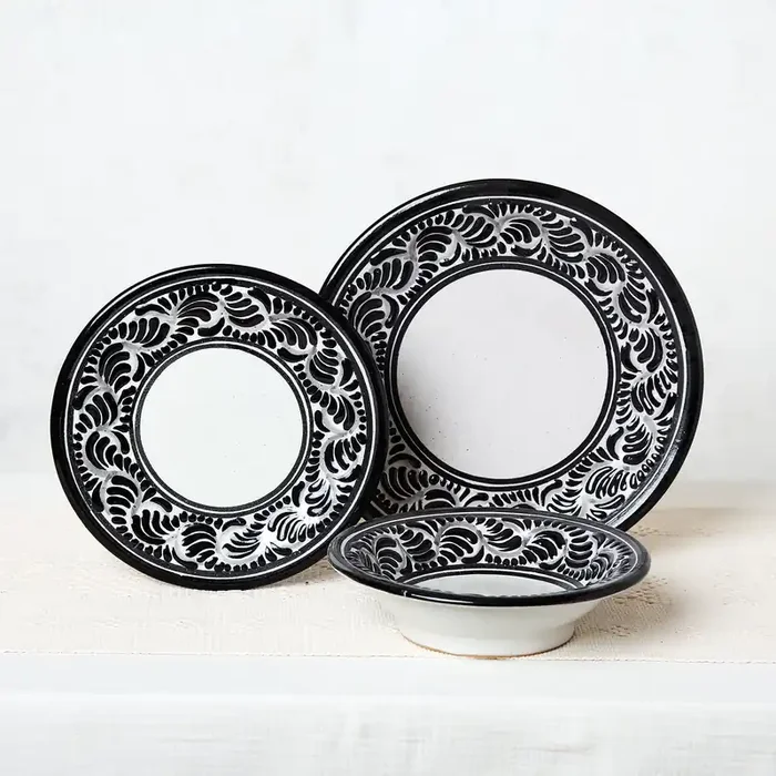 Vajilla Talavera de Puebla negra (4 comensales)